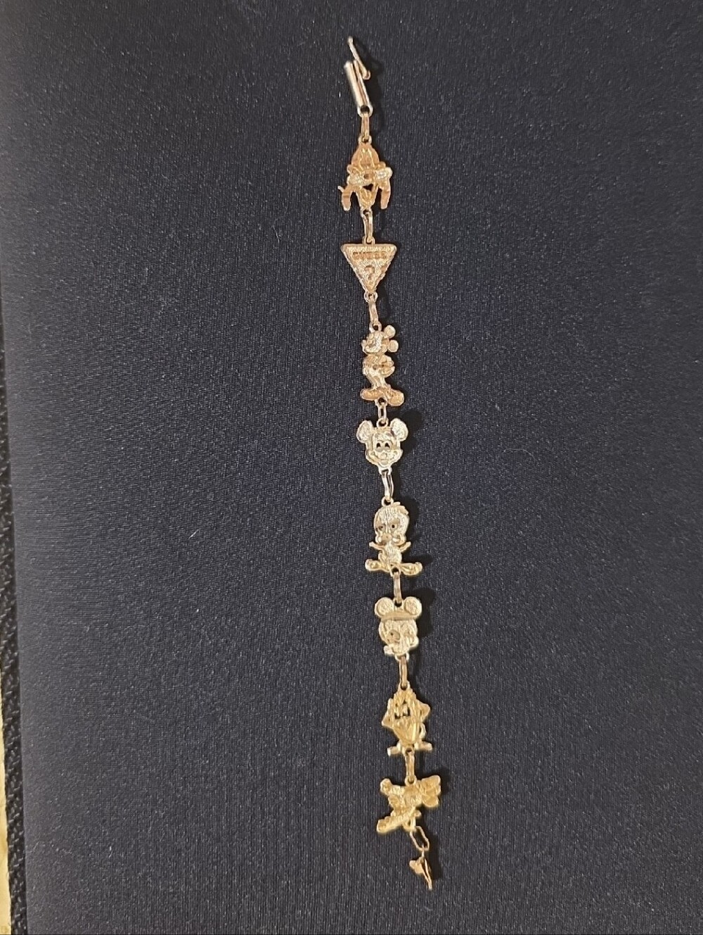 10kt Childs Guess Walt Disney Charm Link Bracelet 6.5"